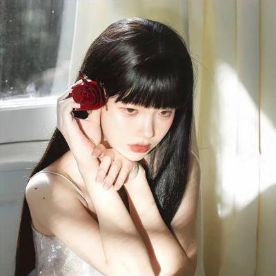 乳房与月亮